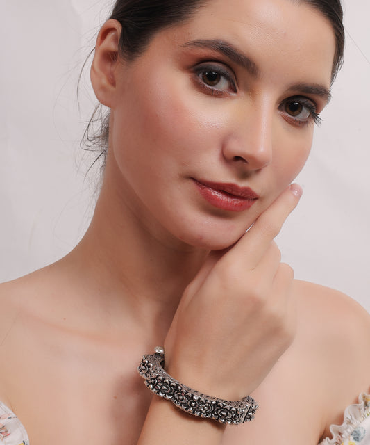 Oxidized Floral Bracelet