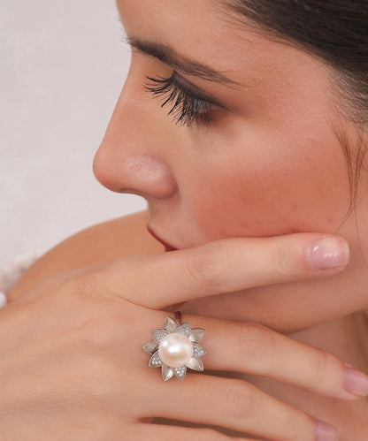 Lotus Harmony Ring