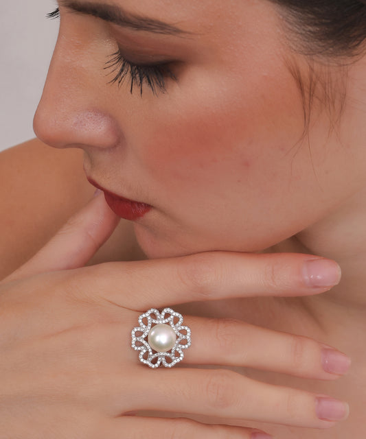 Floral Grace Pearl Ring