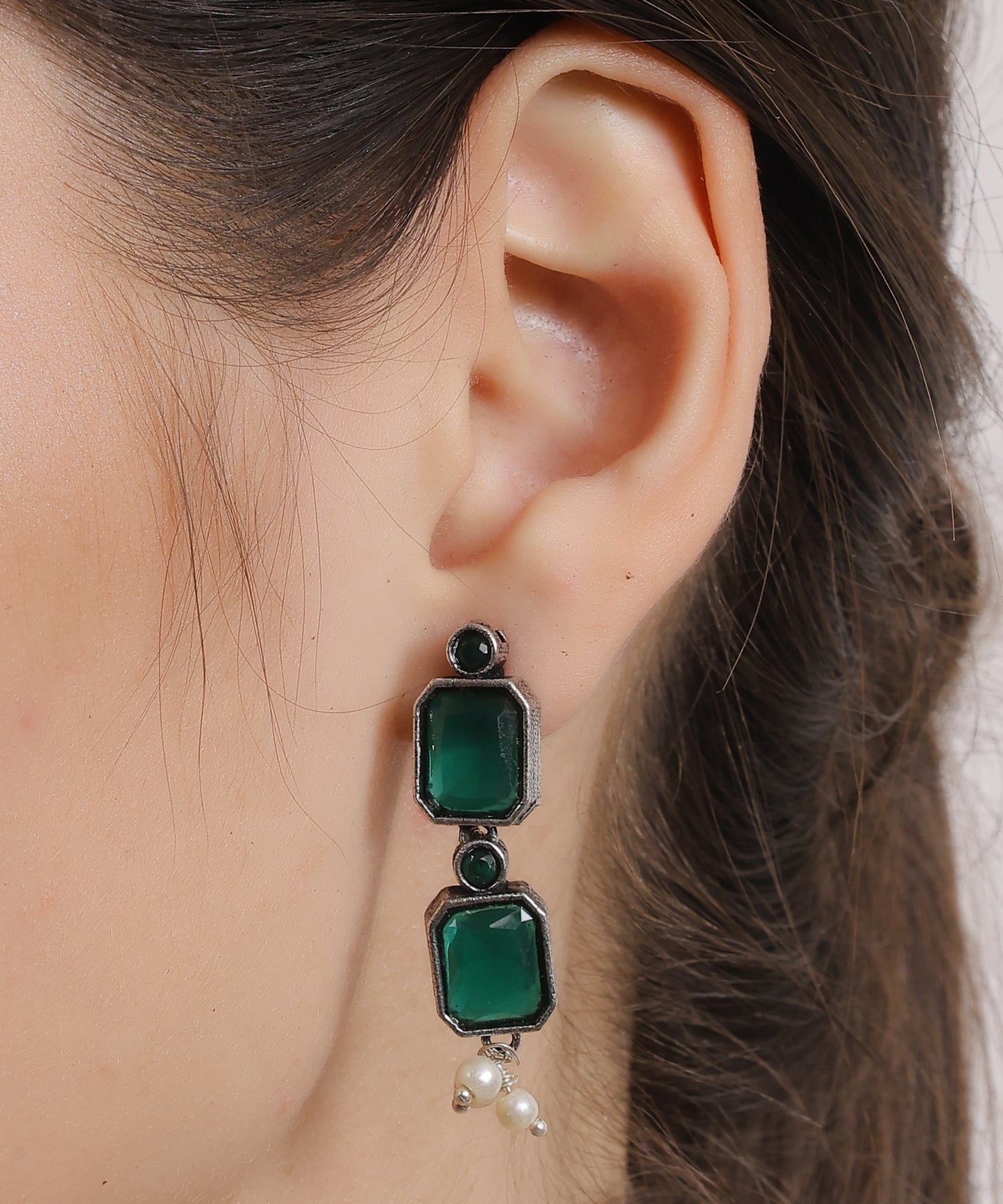 Royal Emerald Layers Necklace