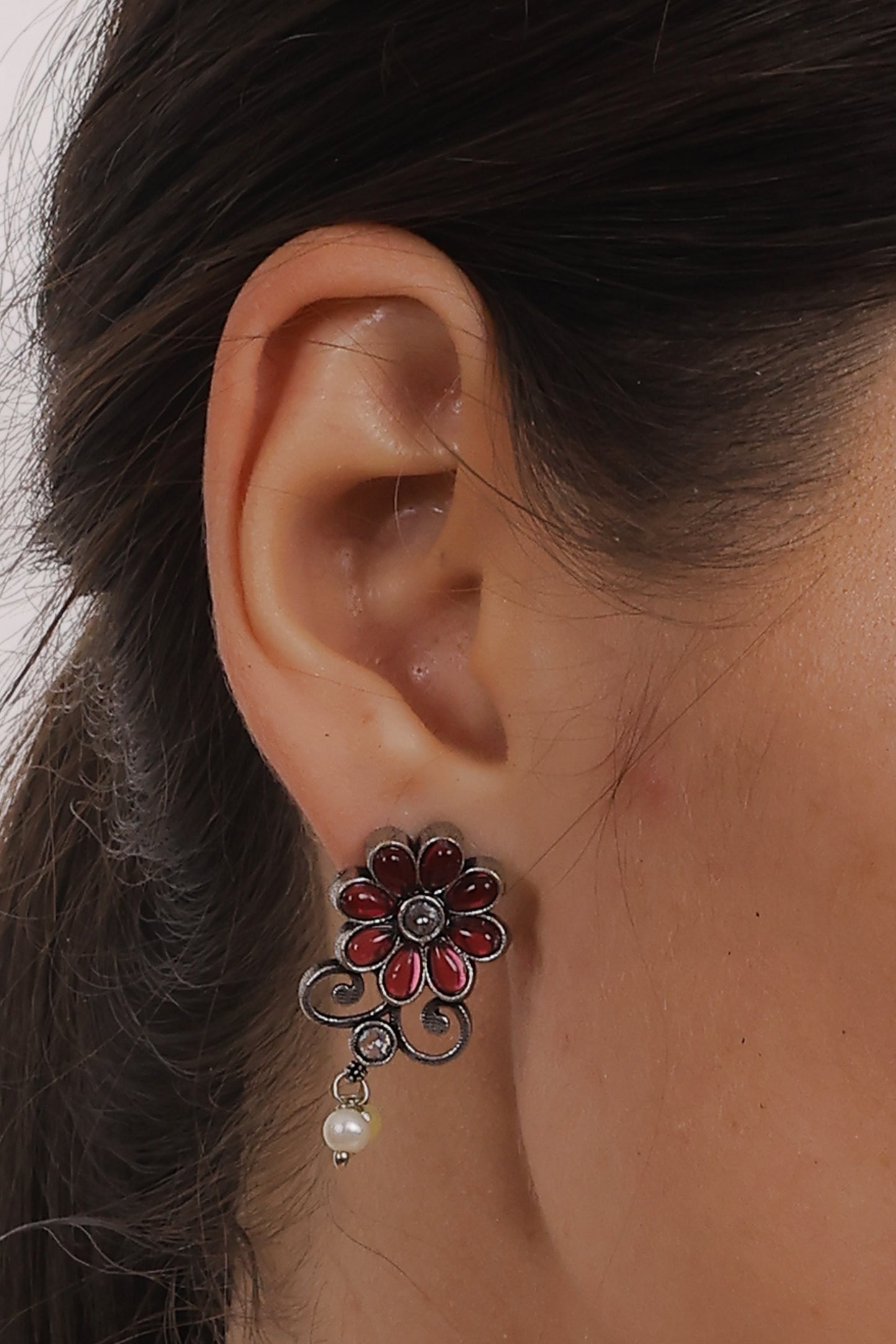 Ruby Daisy Necklace Set