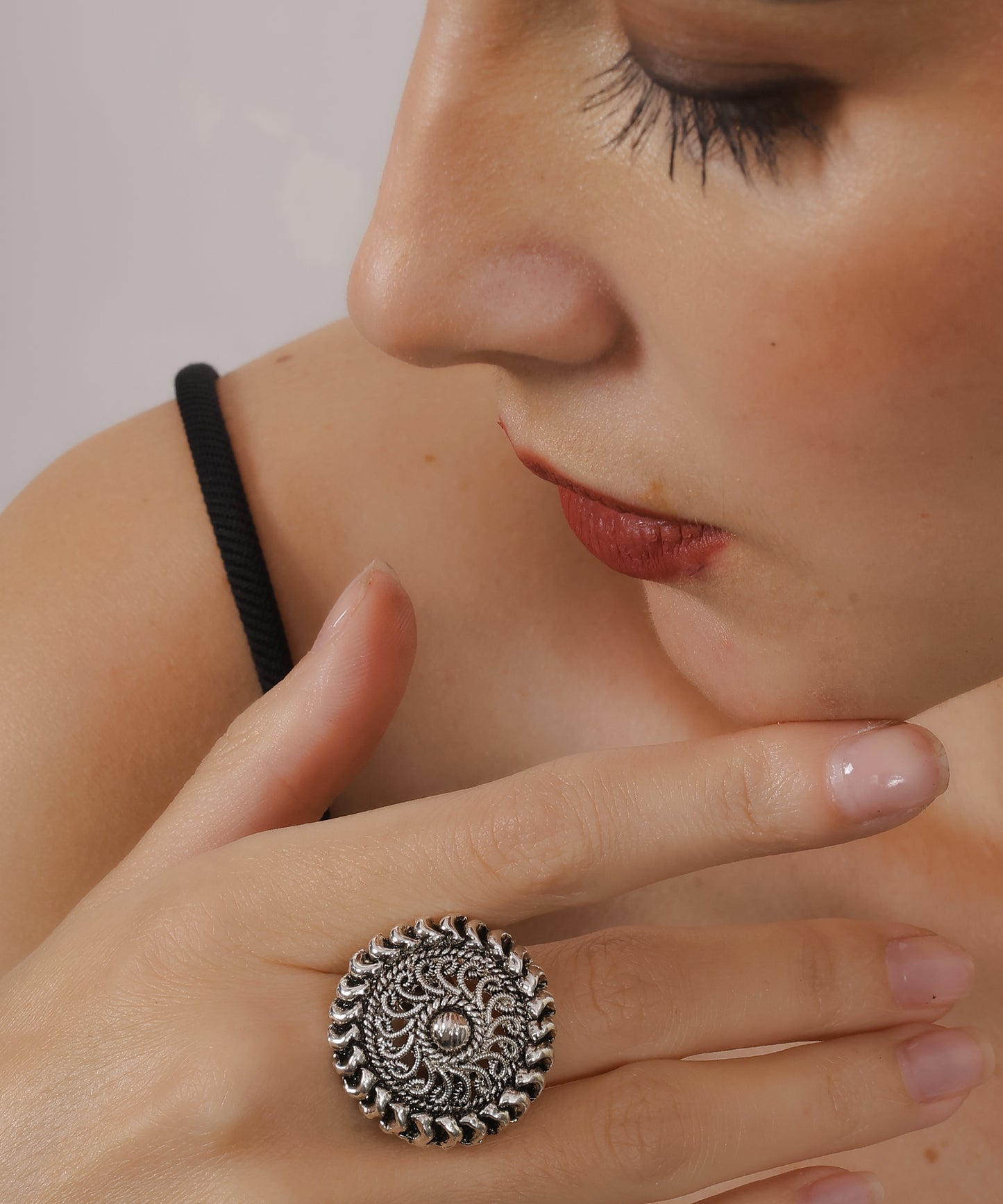 Regal Swirl Ring