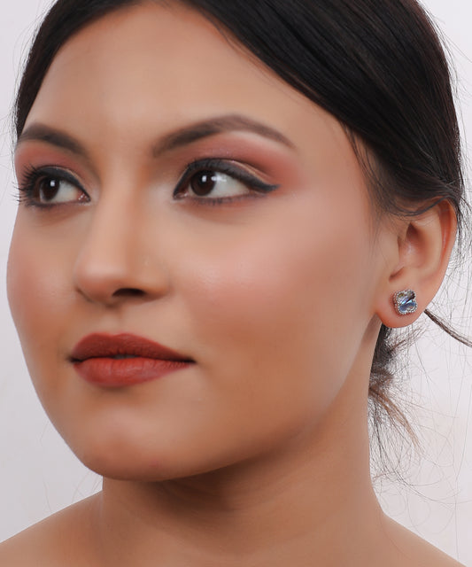 Serene Seashell Studs (MOP)