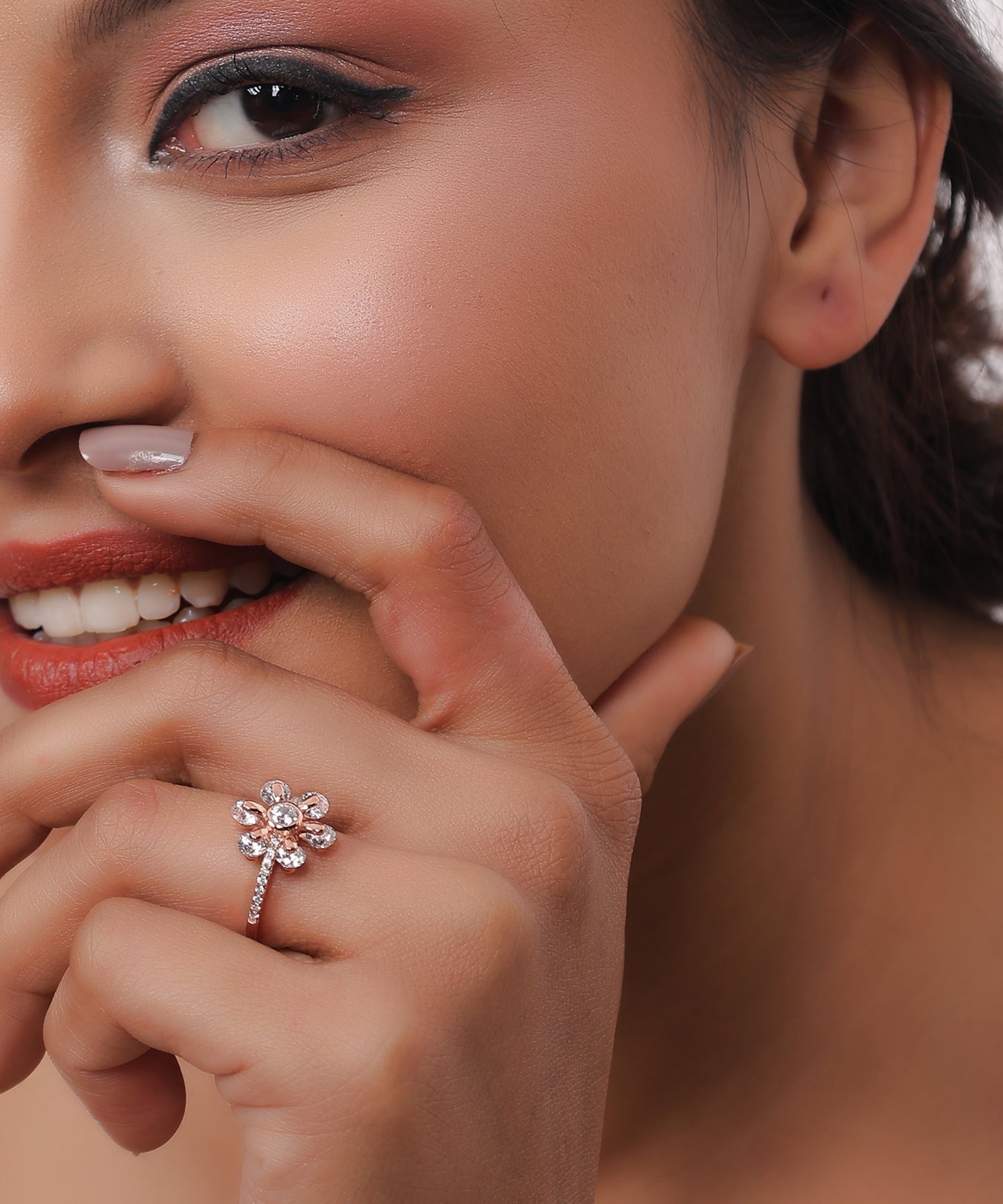 Floral Radiance Ring