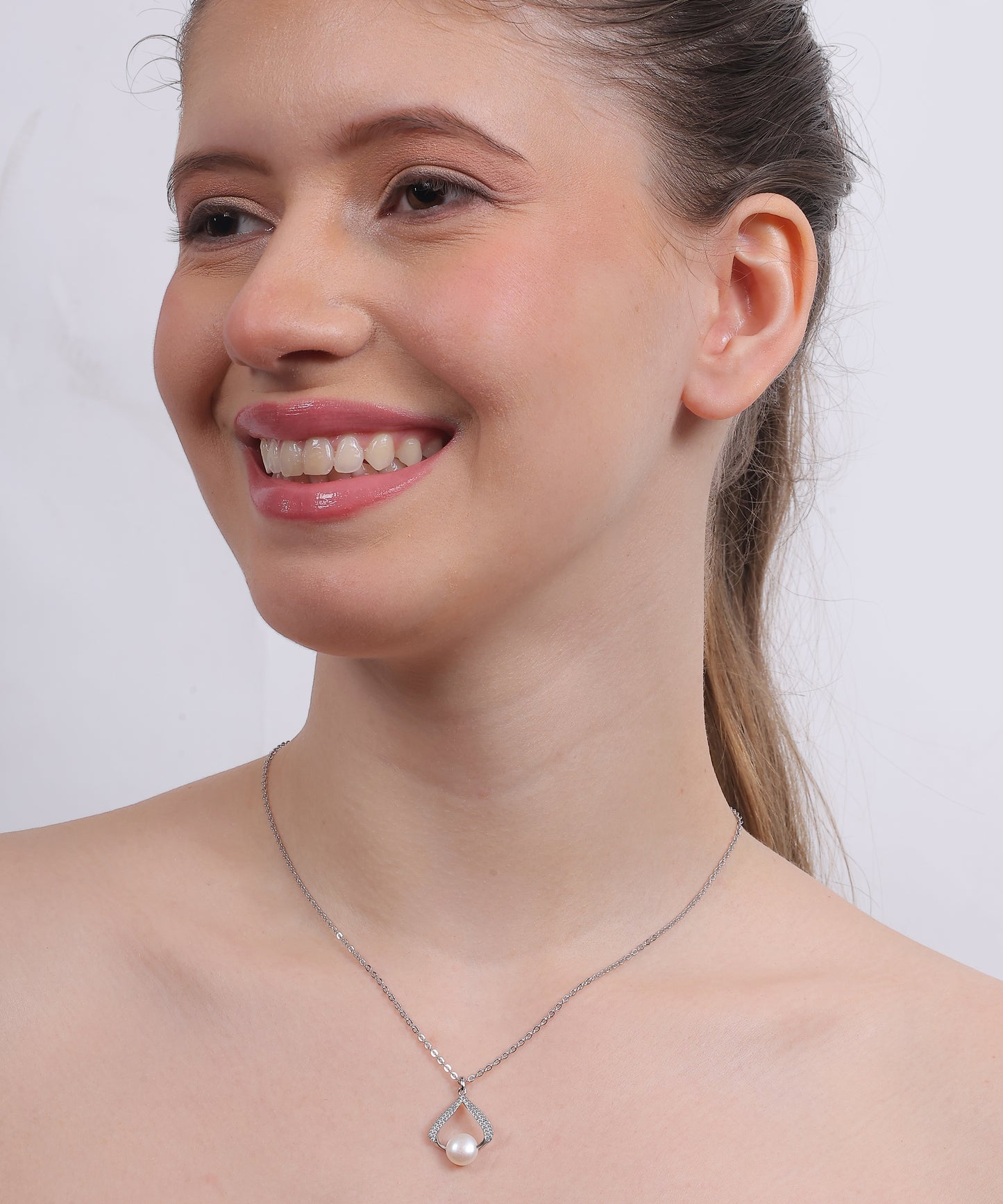 Luminous Pearl Teardrop Pendant