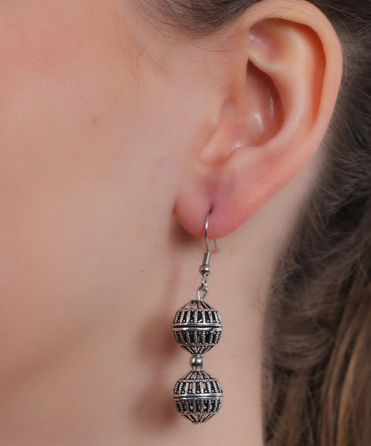 Noir-Sphere Elegance