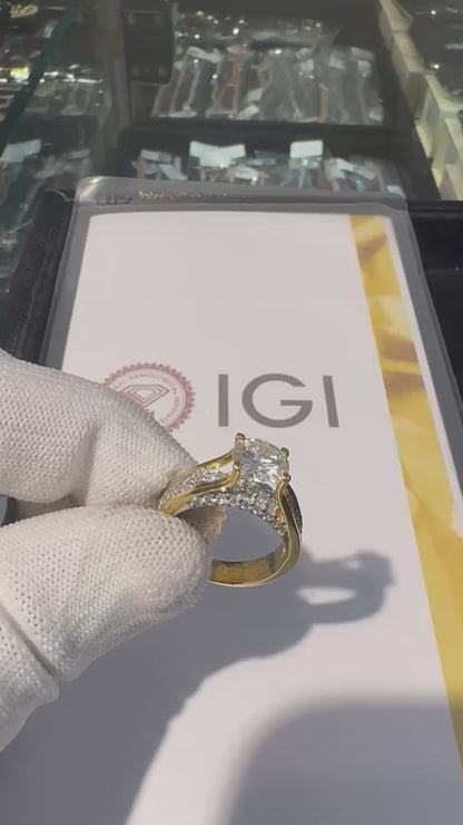 Sky Radiant Diamond Ring